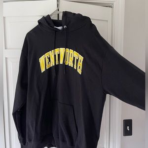 Men’s XL Champion Wentworth sweatshirt
